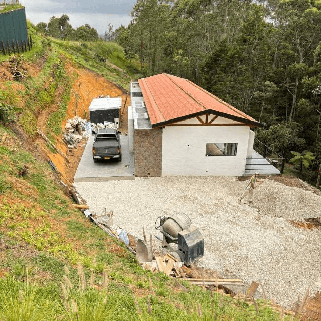 Casa Sra. María Adelaida Saldarriaga - Construcción en proceso, Parcelación Piñera La Clara, Guarne
